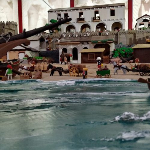 Inaugurada la Exposición de Playmobil sobre la Primera Vuelta al Mundo