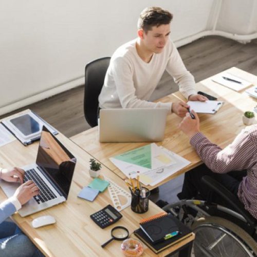 El salario de las personas con discapacidad fue un 17,2% inferior al del resto de empleados en 2021